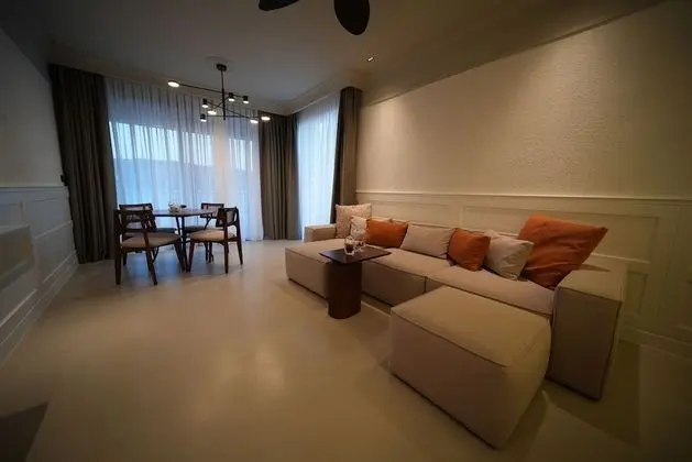 Pool Suite