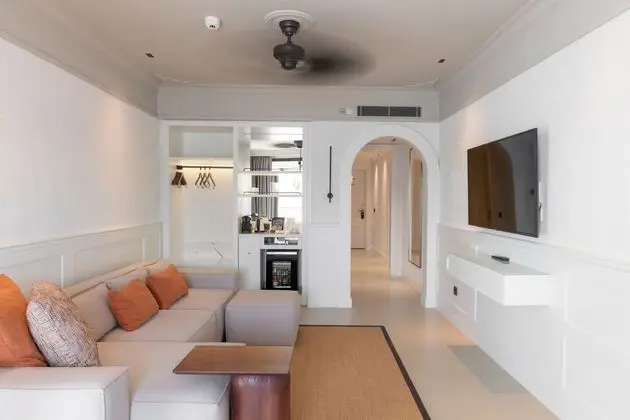 Pool Suite