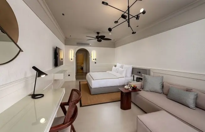 Pool Suite