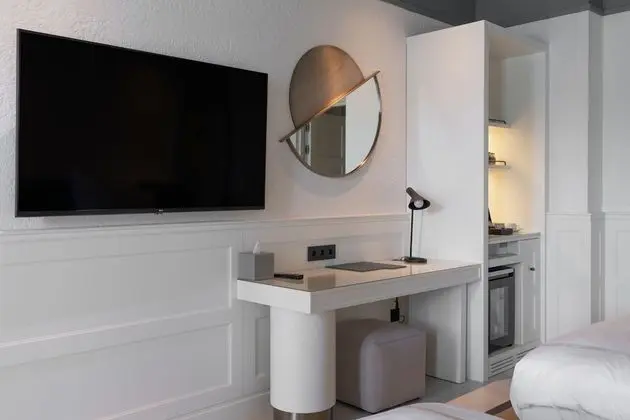 Two Bedroom Beachfront Suite