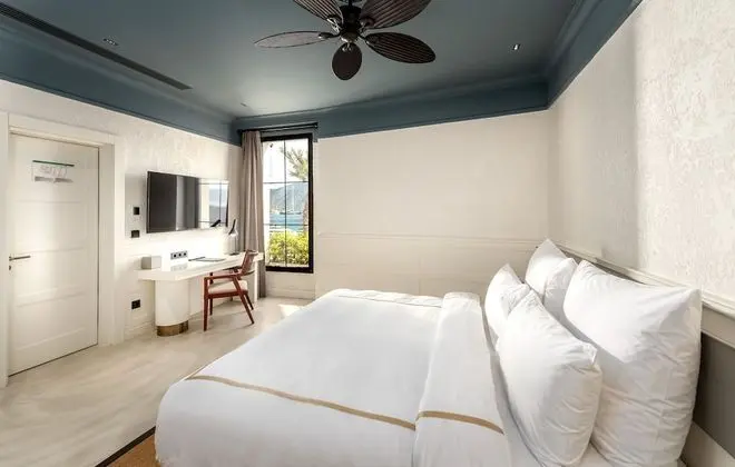 Two Bedroom Beachfront Suite