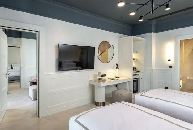 Two Bedroom Beachfront Suite