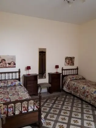 İki Ayrı Yataklı Oda, 2 Tek Kişilik Yatak