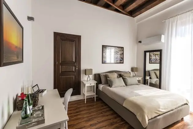 Deluxe Tek Büyük Yataklı Oda (Mondello)