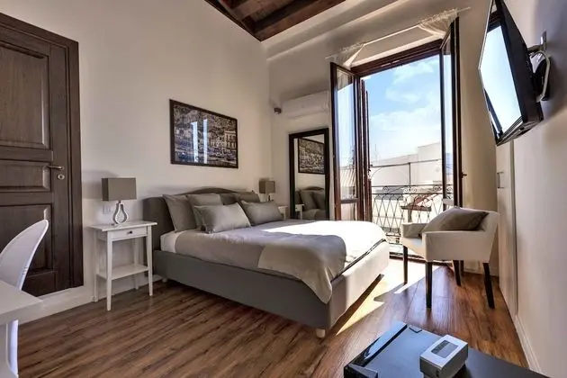 Deluxe Tek Büyük Yataklı Oda (Mondello)