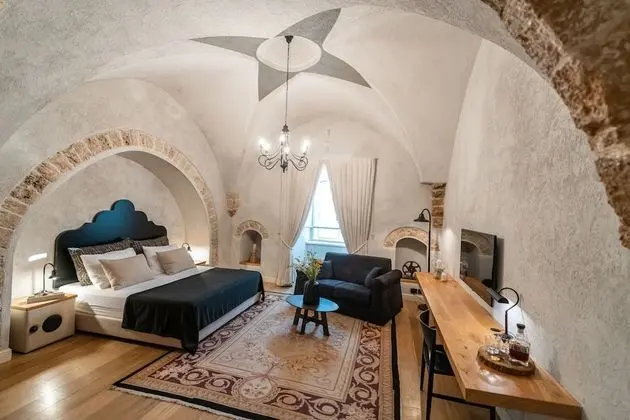 Deluxe Tek Büyük Yataklı Oda, Kısmi Deniz Manzarası, Denize Bakan