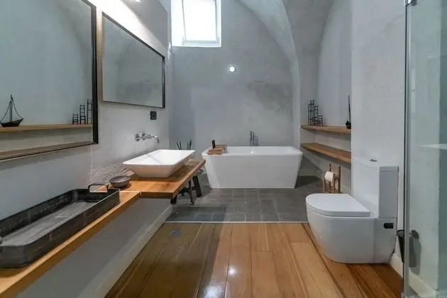 Deluxe Tek Büyük Yataklı Oda, Kısmi Deniz Manzarası, Denize Bakan