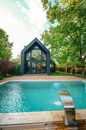 Bungalow 2+1 Oda, Doğa Manzaralı, Isıtmalı Özel Havuzlu