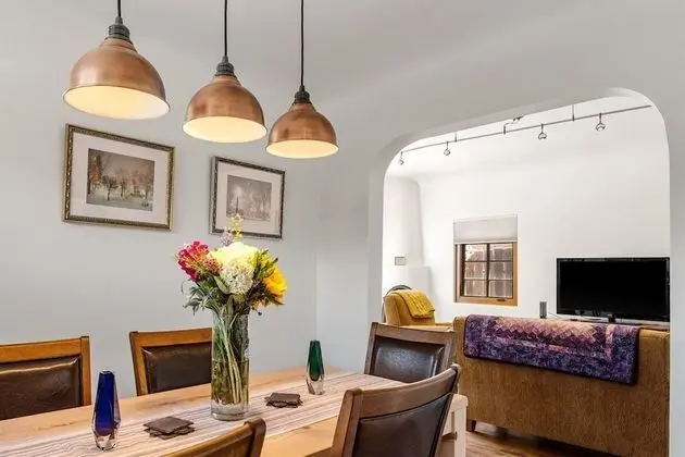Ev (Casa O'Keeffe - Five-Minute Walk to T)