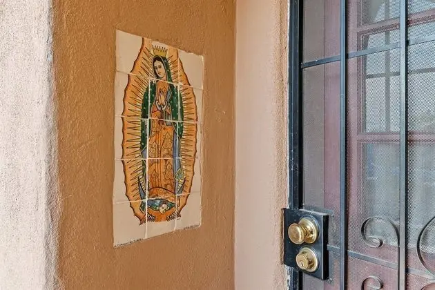 Ev (Casa O'Keeffe - Five-Minute Walk to T)