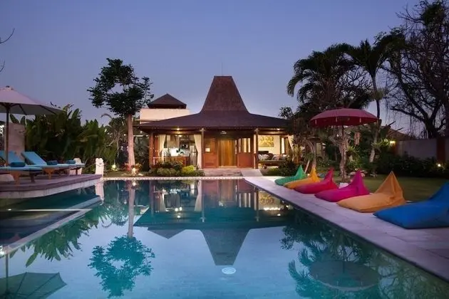 Family Villa, 6 Yatak Odası, Plaj Kenarı