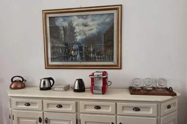 Üç Kişilik Oda, Ortak Banyo