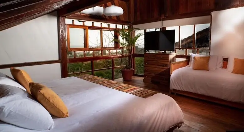 Superior Dört Kişilik Oda