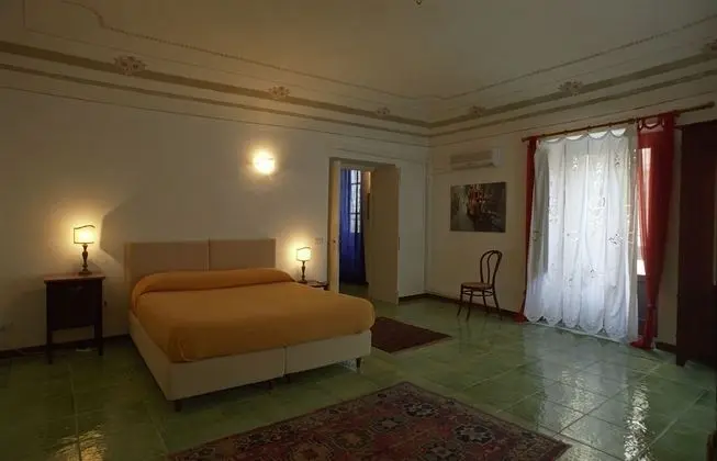 Tek Büyük Yataklı Oda