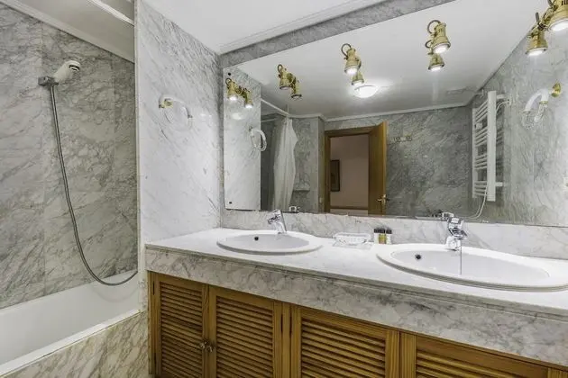 Ev, 6 Yatak Odası, Kişiye Özel Havuzlu