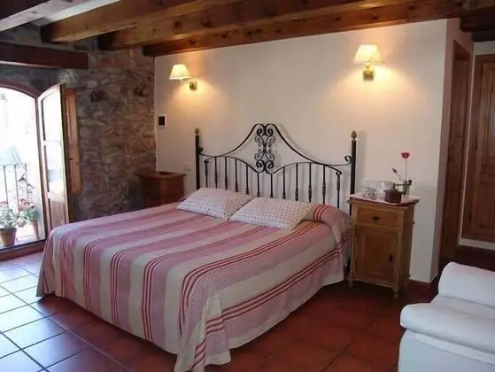 Oda, 1 Çift Kişilik Yatak, Sigara İçilmez