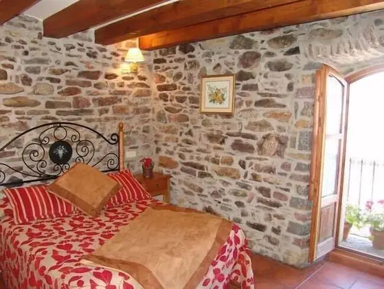 Oda, 1 Çift Kişilik Yatak, Sigara İçilmez