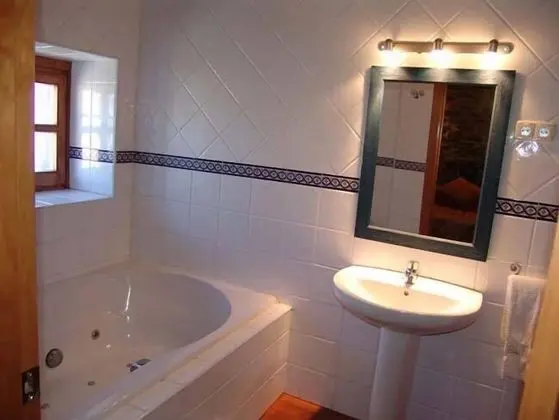 Oda, 1 Çift Kişilik Yatak, Sigara İçilmez