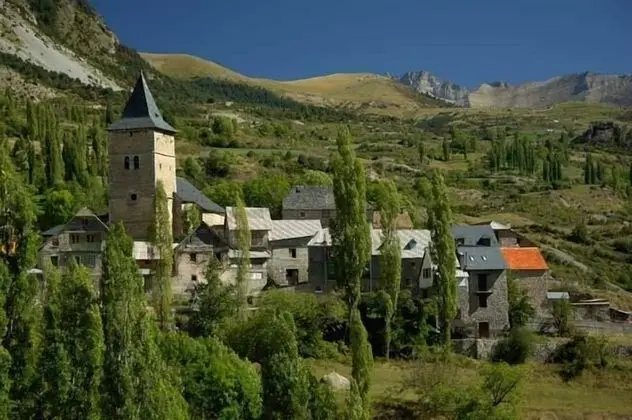 Oda, 1 Çift Kişilik Yatak, Sigara İçilmez