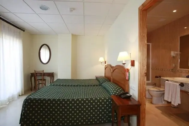 Tek Büyük Yataklı Oda