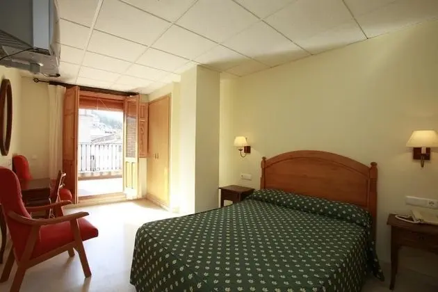 Tek Büyük Yataklı Oda