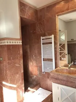 Panoramic Hidrotorreon Room
