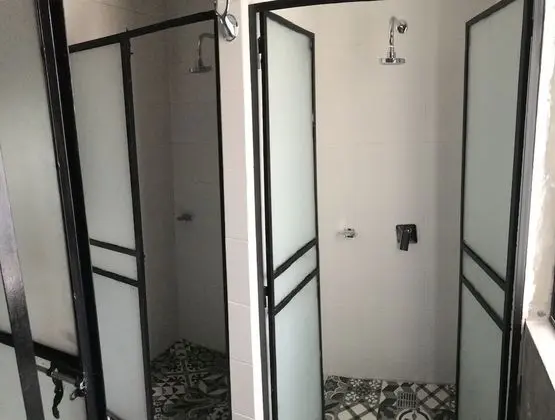 Standard Oda, Ortak Banyo