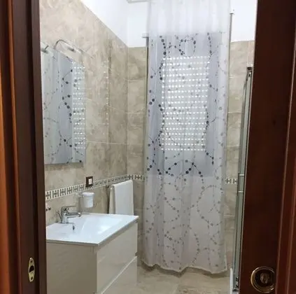 Deluxe Apart Daire, Sigara İçilebilir