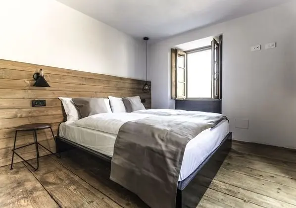 Tek Büyük veya İki Ayrı Yataklı Oda