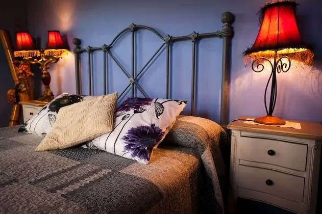 Basic Tek Büyük Yataklı Oda