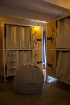 Cama en Habitación Compartida Femenina de 6