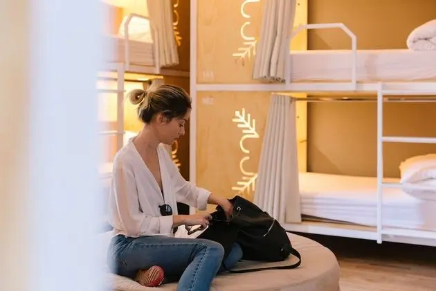 Cama en Habitación Compartida Femenina de 6