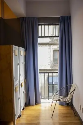 Cama en Habitación Compartida Femenina de 6