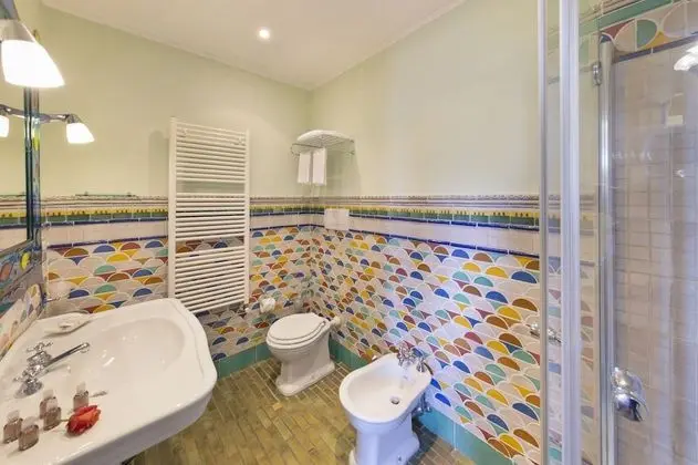 Comfort Tek Büyük Yataklı Oda, Tepe Manzaralı