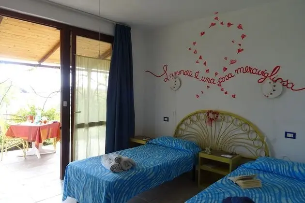 Family Tek Büyük veya İki Ayrı Yataklı Oda, Engellilere Uygun, Bahçe Manzaralı (Mirto 3)