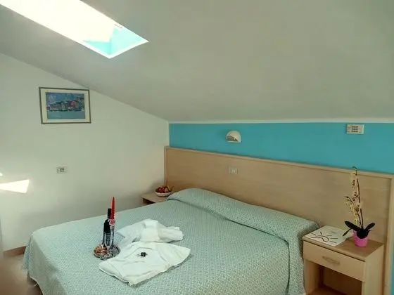 Classic Tek Büyük Yataklı Oda