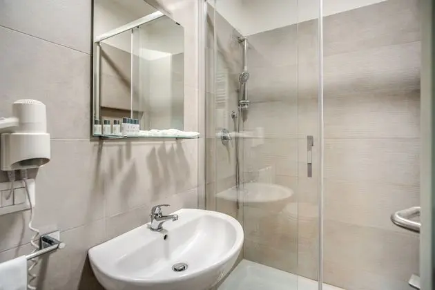 Deluxe Dört Kişilik Oda, Balkon