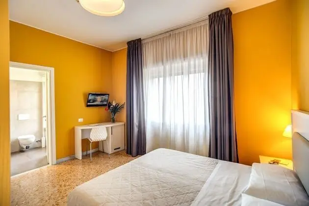 Deluxe Tek Büyük veya İki Ayrı Yataklı Oda