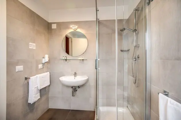 Deluxe Tek Büyük veya İki Ayrı Yataklı Oda