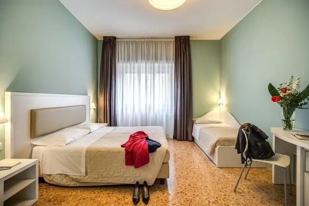 Deluxe Üç Kişilik Oda