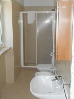 Üç Kişilik Oda