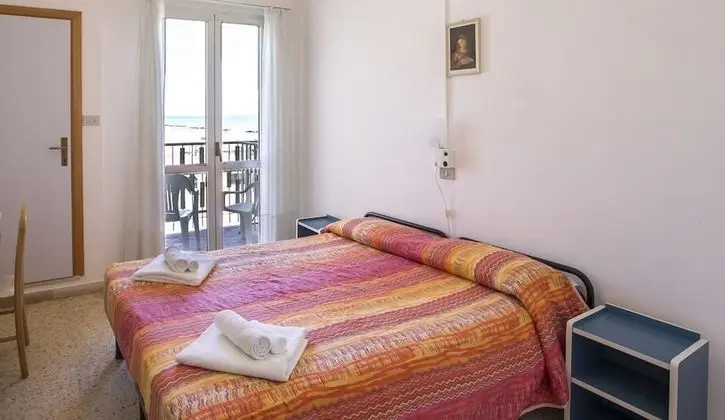 Tek Büyük veya İki Ayrı Yataklı Oda