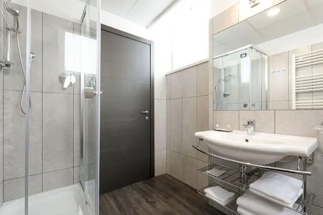 Tek Büyük veya İki Ayrı Yataklı Oda