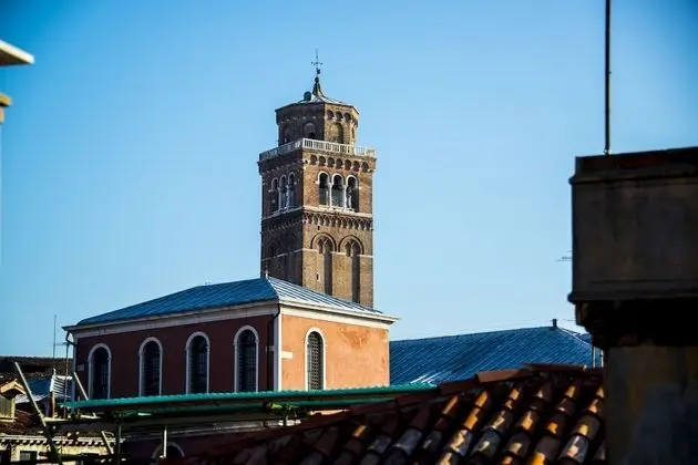 Deluxe Tek Büyük Yataklı Oda, Teras, Şehir Manzaralı