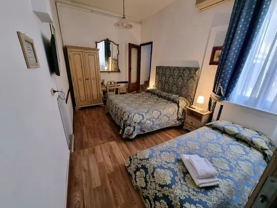 Üç Kişilik Oda, Balkon