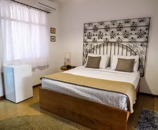 Classic Tek Büyük Yataklı Oda