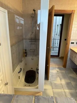 Comfort İki Ayrı Yataklı Oda, Ortak Banyo (2)