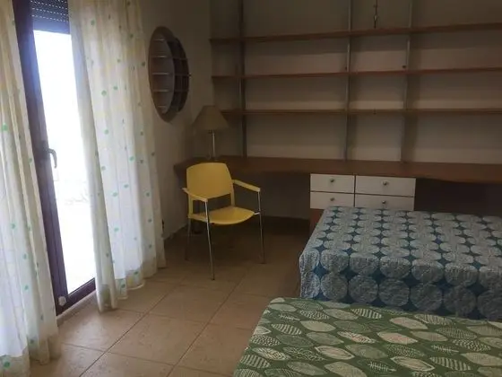 Comfort İki Ayrı Yataklı Oda, Ortak Banyo (3)