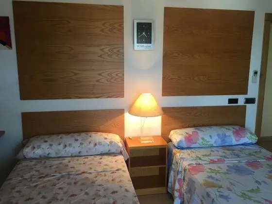 Comfort İki Ayrı Yataklı Oda, Ortak Banyo (3)