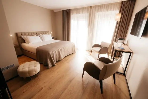 Tek Büyük Yataklı Oda